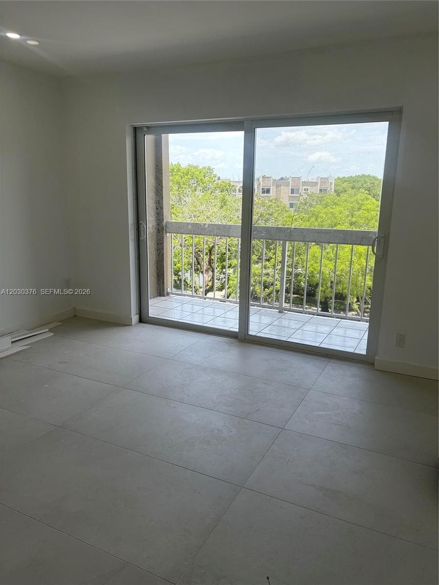 7732 Camino Real # 404, Miami FL 33143 — 4