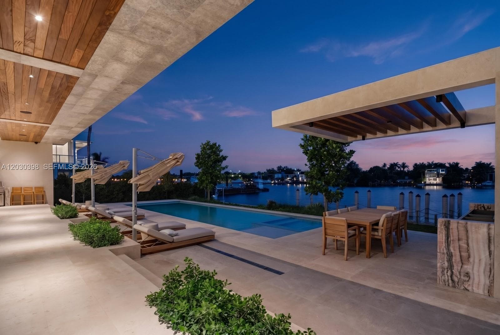 360 S Hibiscus Drive, Miami Beach FL 33139 — 36