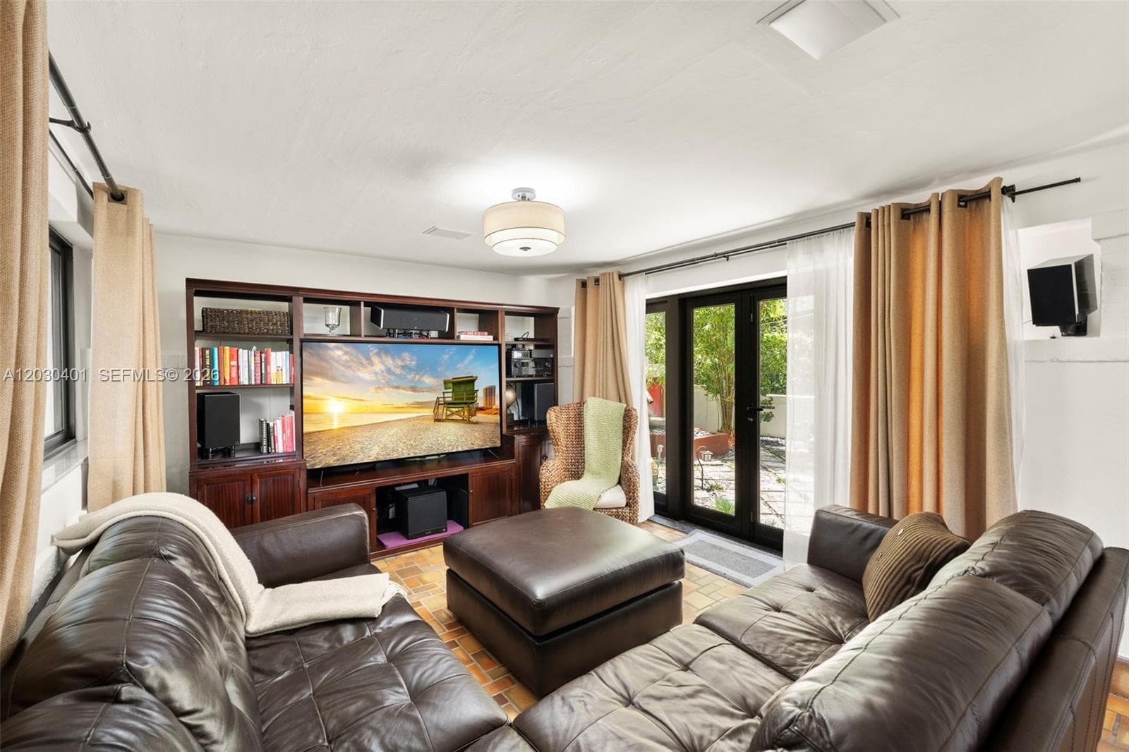 5860 Pine Tree Dr, Miami Beach FL 33140 — 16