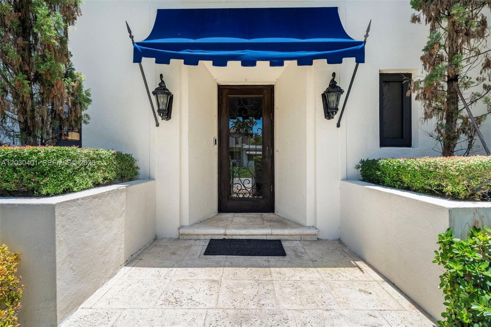 5860 Pine Tree Dr, Miami Beach FL 33140 — 32