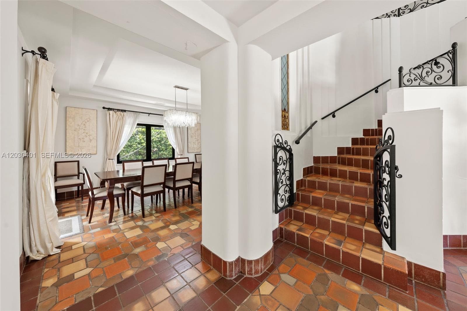5860 Pine Tree Dr, Miami Beach FL 33140 — 34