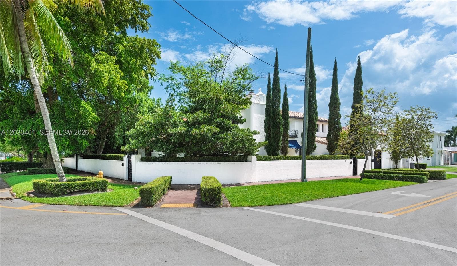 5860 Pine Tree Dr, Miami Beach FL 33140 — 69