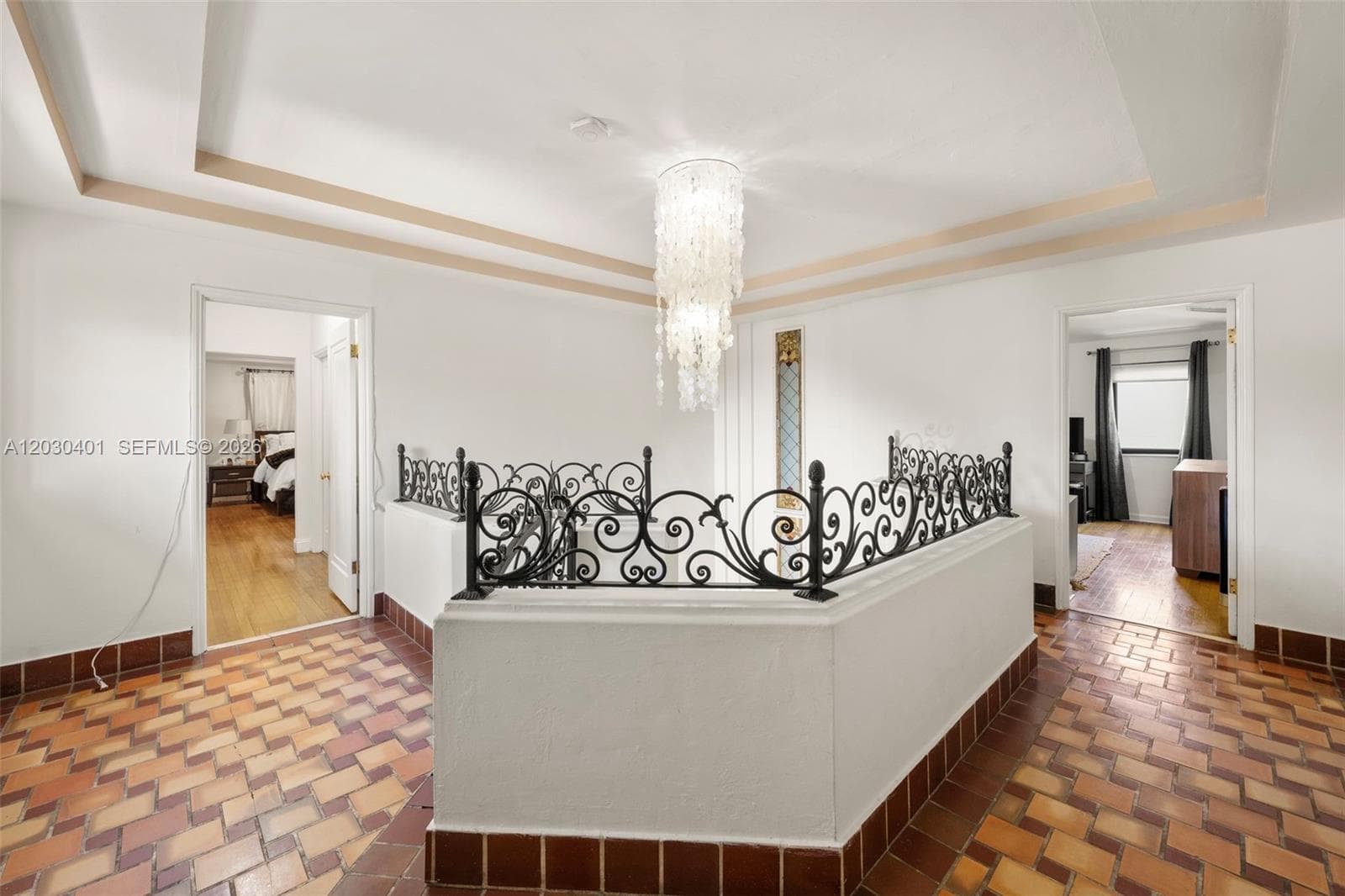5860 Pine Tree Dr, Miami Beach FL 33140 — 18