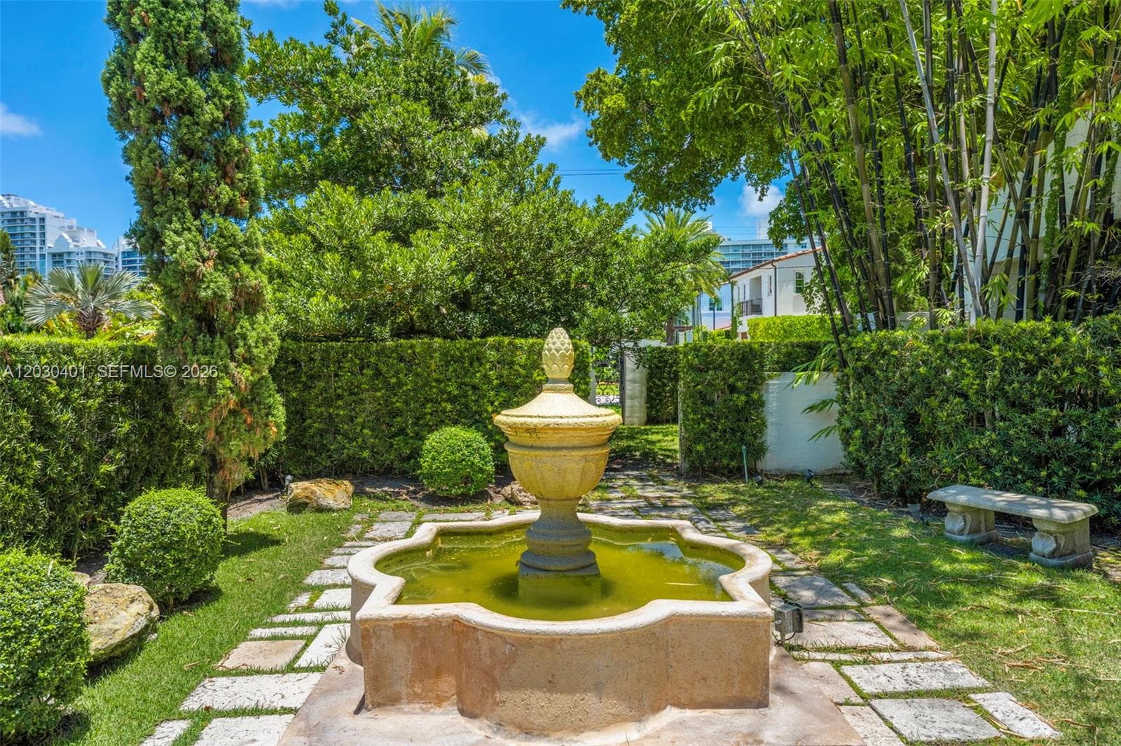 5860 Pine Tree Dr, Miami Beach FL 33140 — 31