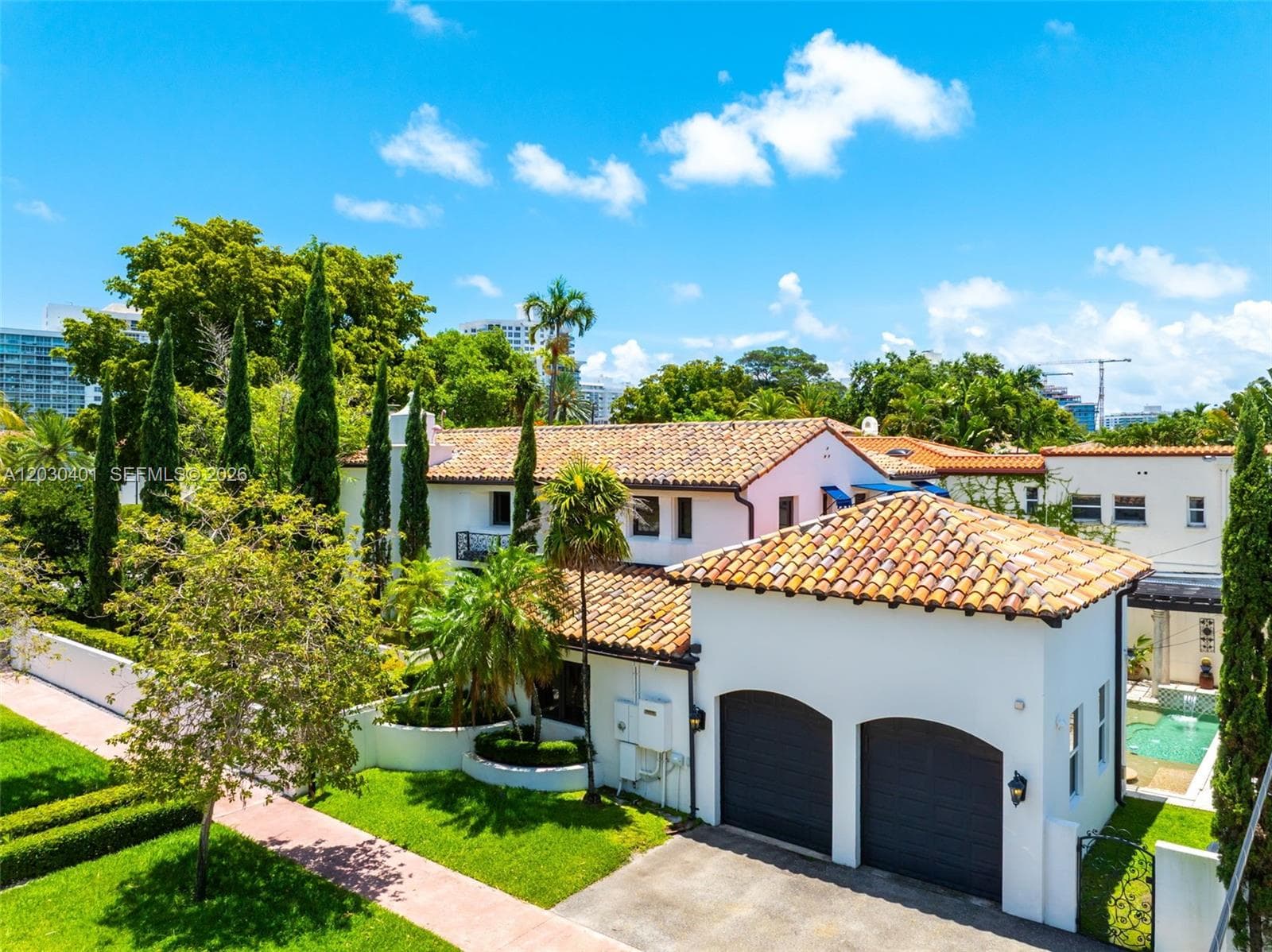 5860 Pine Tree Dr, Miami Beach FL 33140 — 29