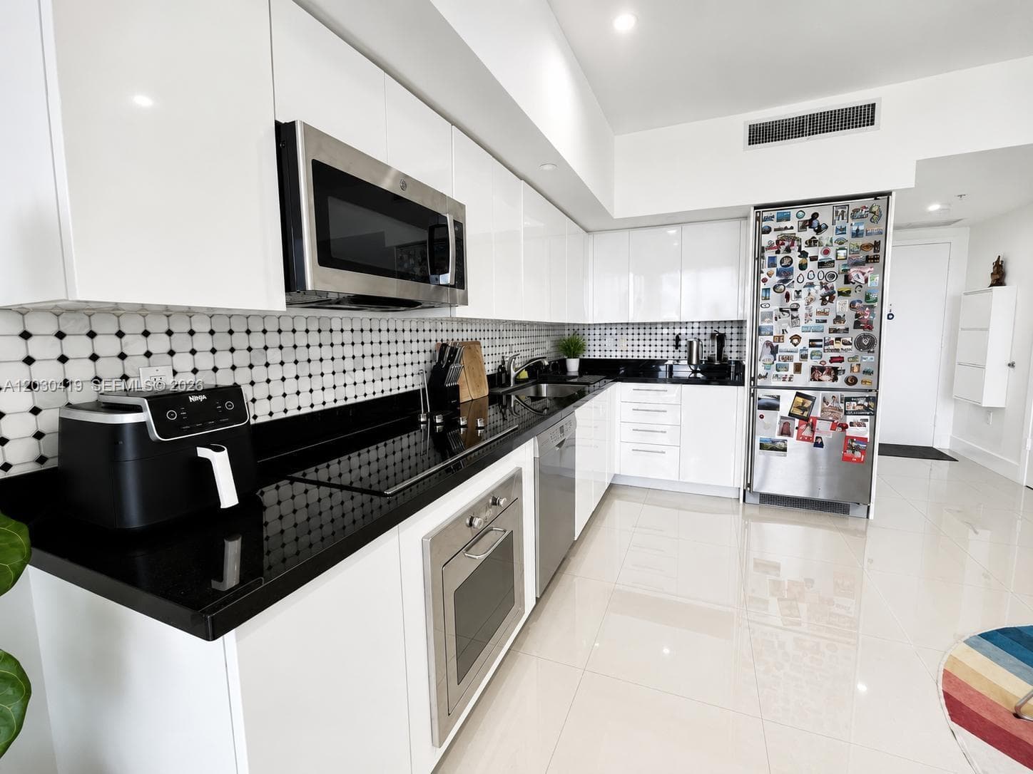 92 SW 3rd St # 1508, Miami FL 33130 — 7