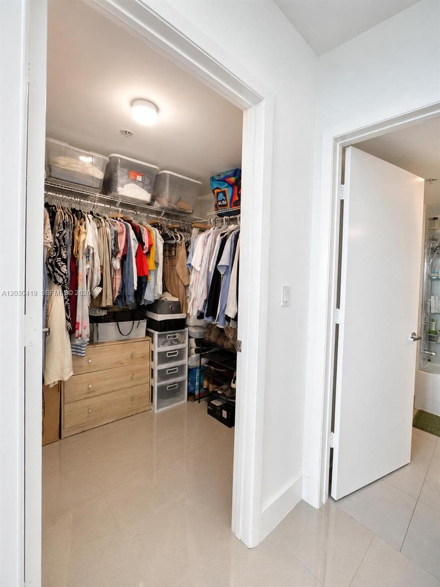 92 SW 3rd St # 1508, Miami FL 33130 — 20