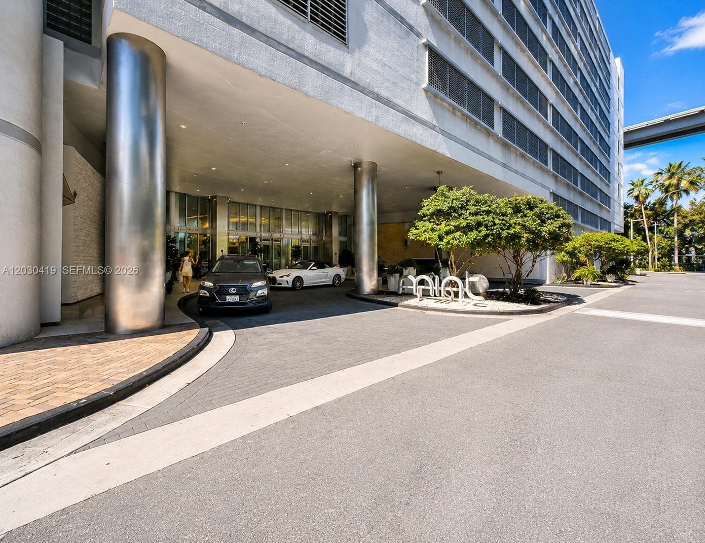 92 SW 3rd St # 1508, Miami FL 33130 — 33