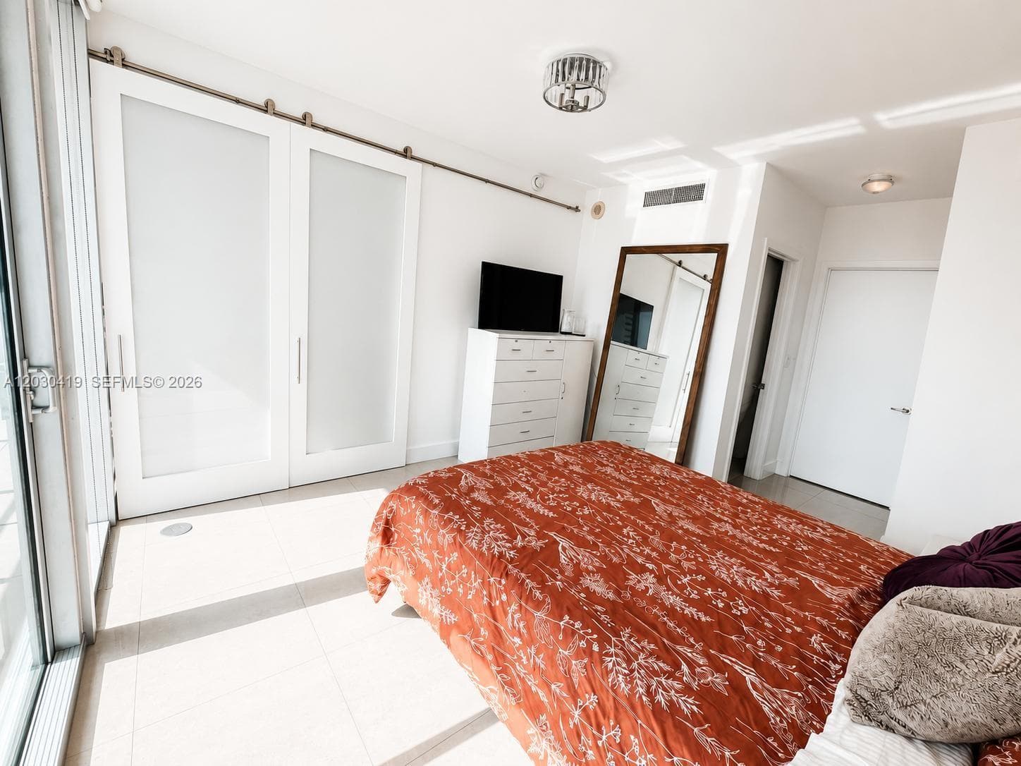 92 SW 3rd St # 1508, Miami FL 33130 — 15