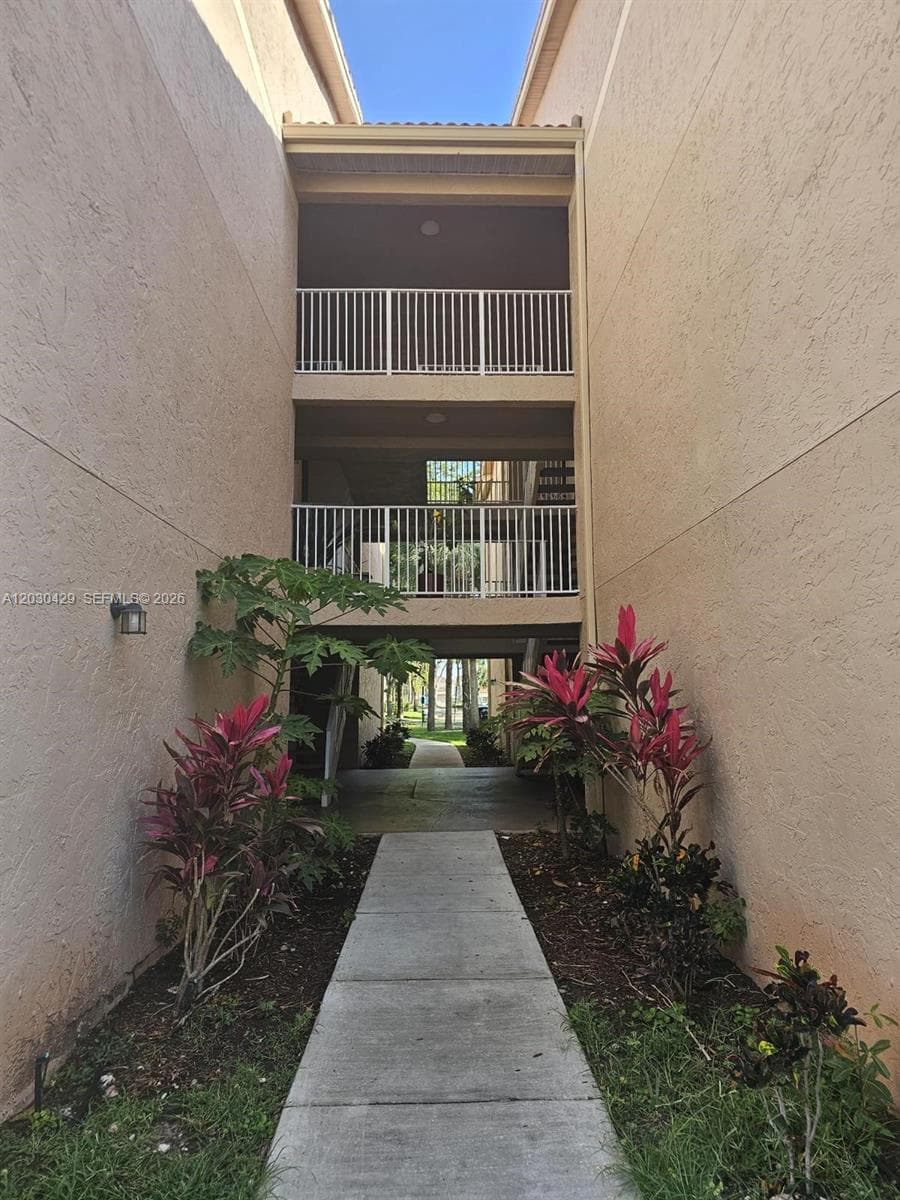 15771 SW 106th Ter # 204, Miami FL 33196 — 5
