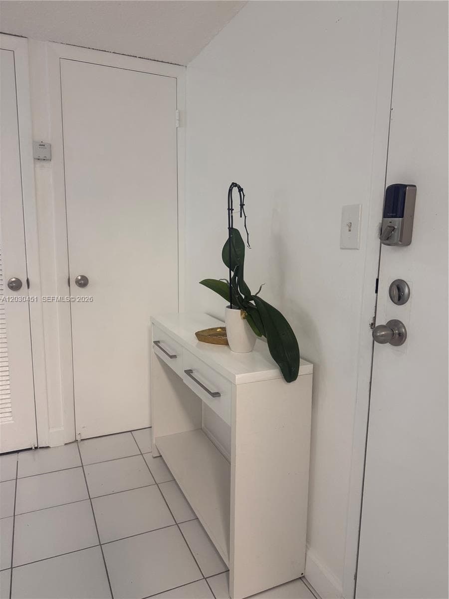 1390 Ocean Dr # 302, Miami Beach FL 33139 — 23
