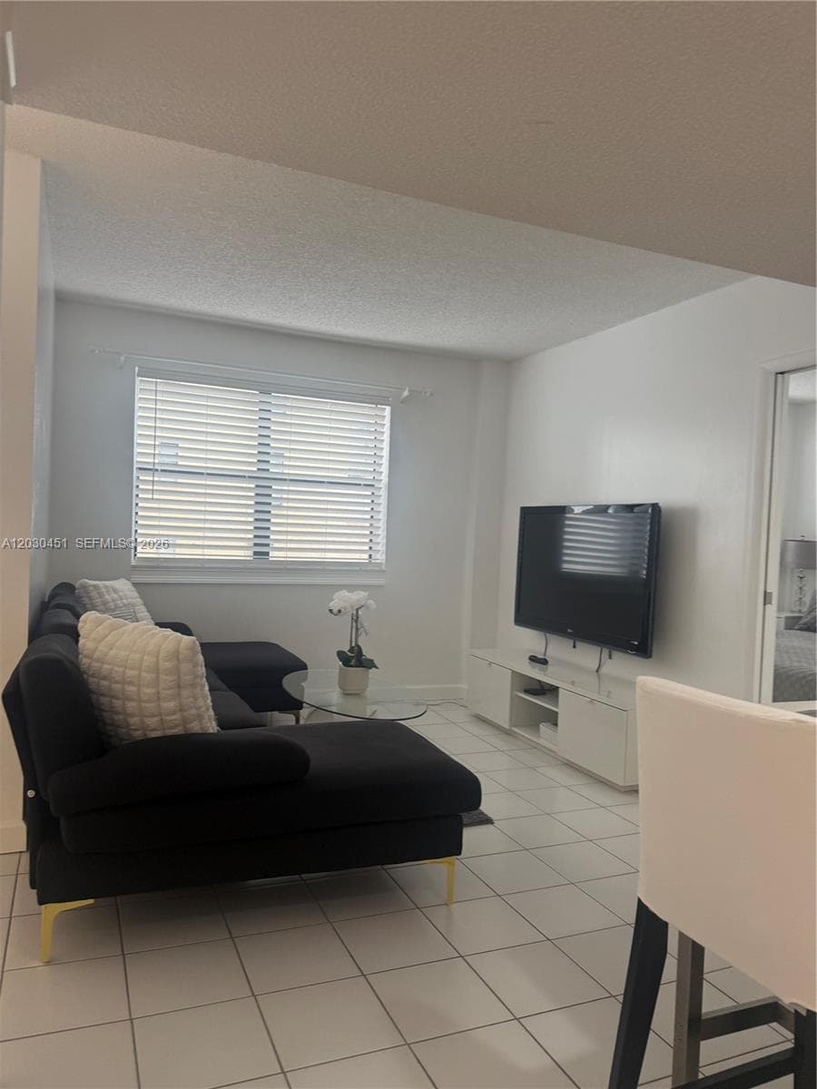 1390 Ocean Dr # 302, Miami Beach FL 33139 — 22