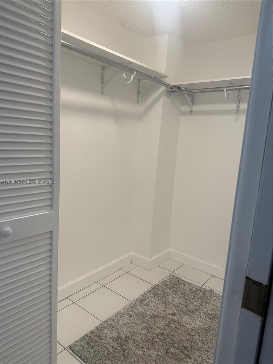 1390 Ocean Dr # 302, Miami Beach FL 33139 — 10