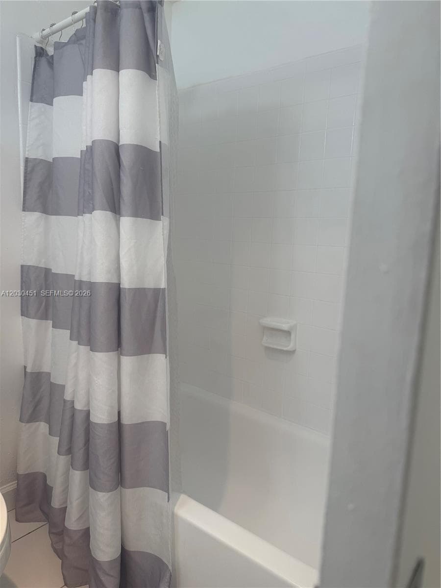 1390 Ocean Dr # 302, Miami Beach FL 33139 — 11