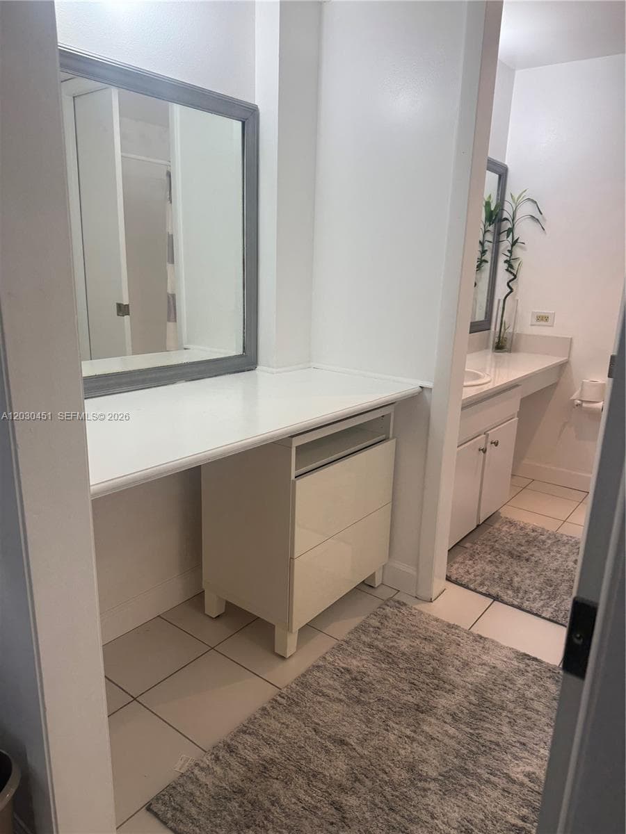 1390 Ocean Dr # 302, Miami Beach FL 33139 — 8