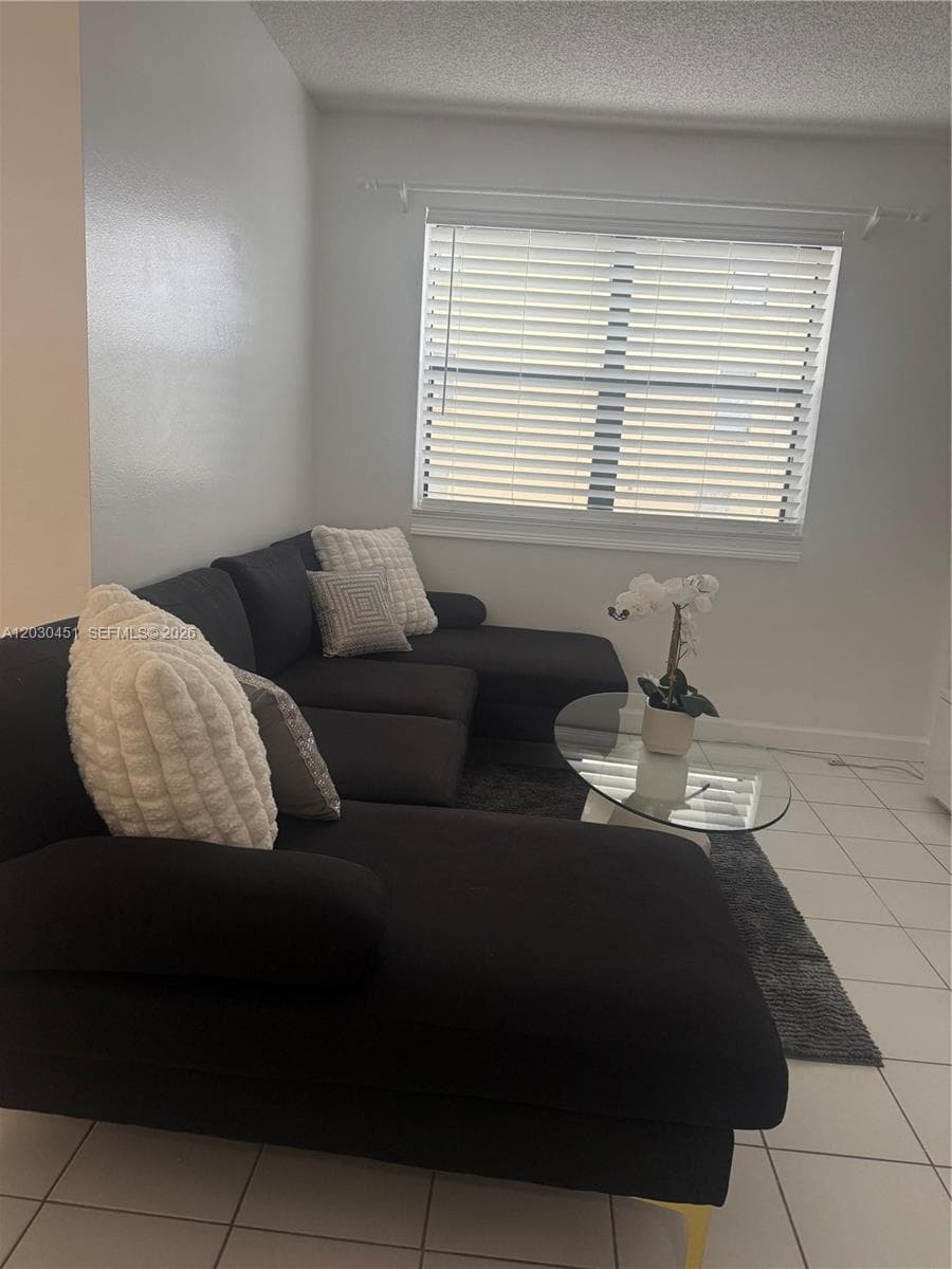 1390 Ocean Dr # 302, Miami Beach FL 33139 — 25