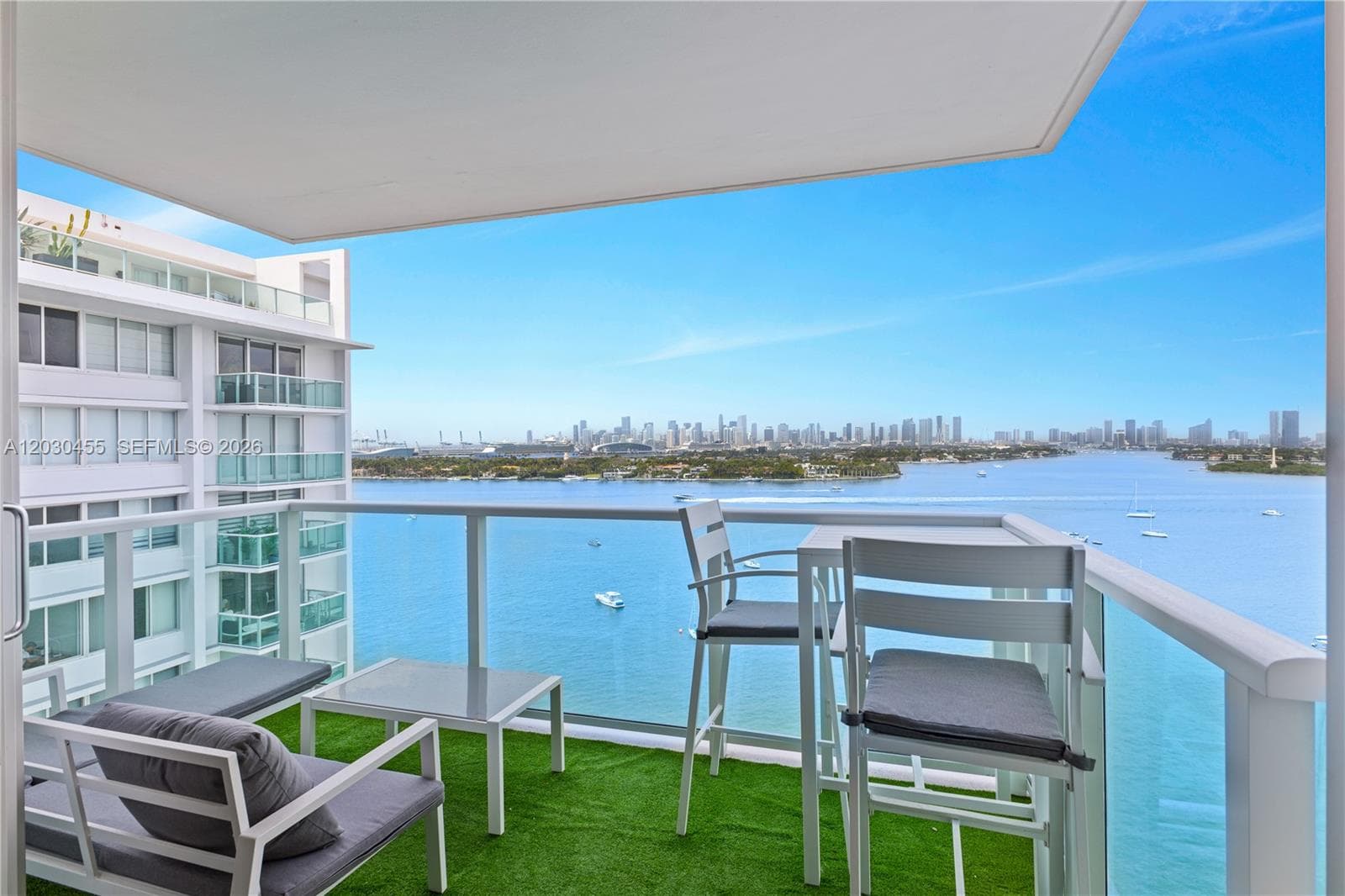 1000 West Ave # 1518, Miami Beach FL 33139 — 2