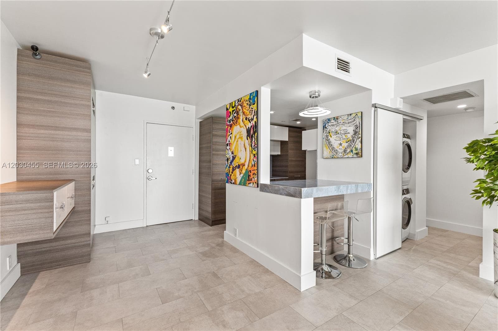 1000 West Ave # 1518, Miami Beach FL 33139 — 17