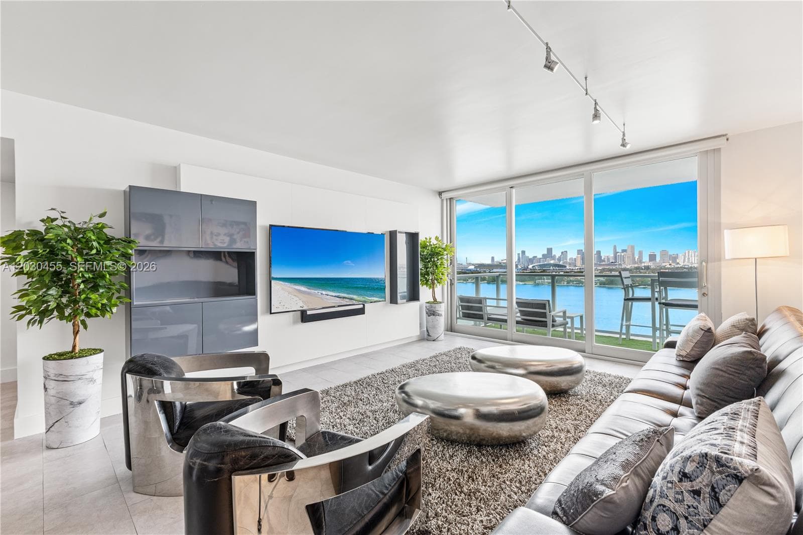 1000 West Ave # 1518, Miami Beach FL 33139 — 11