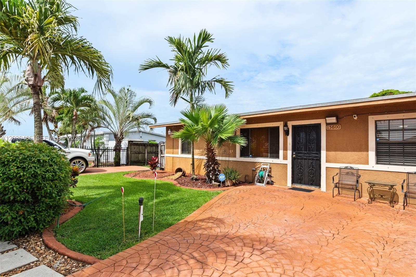 15600 NW 37th Pl, Miami Gardens FL 33054 — 2