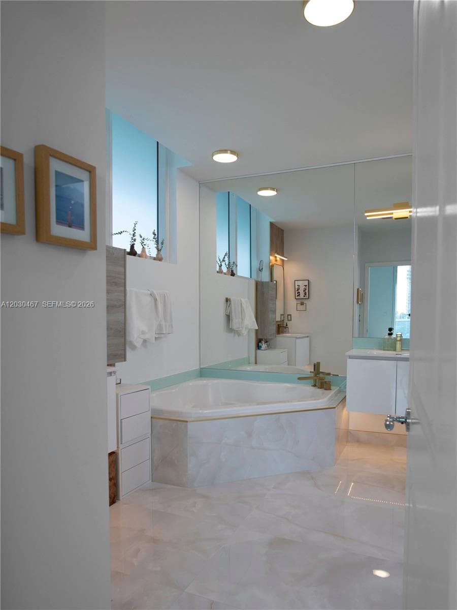 700 NE 25th St # 1003, Miami FL 33137 — 13