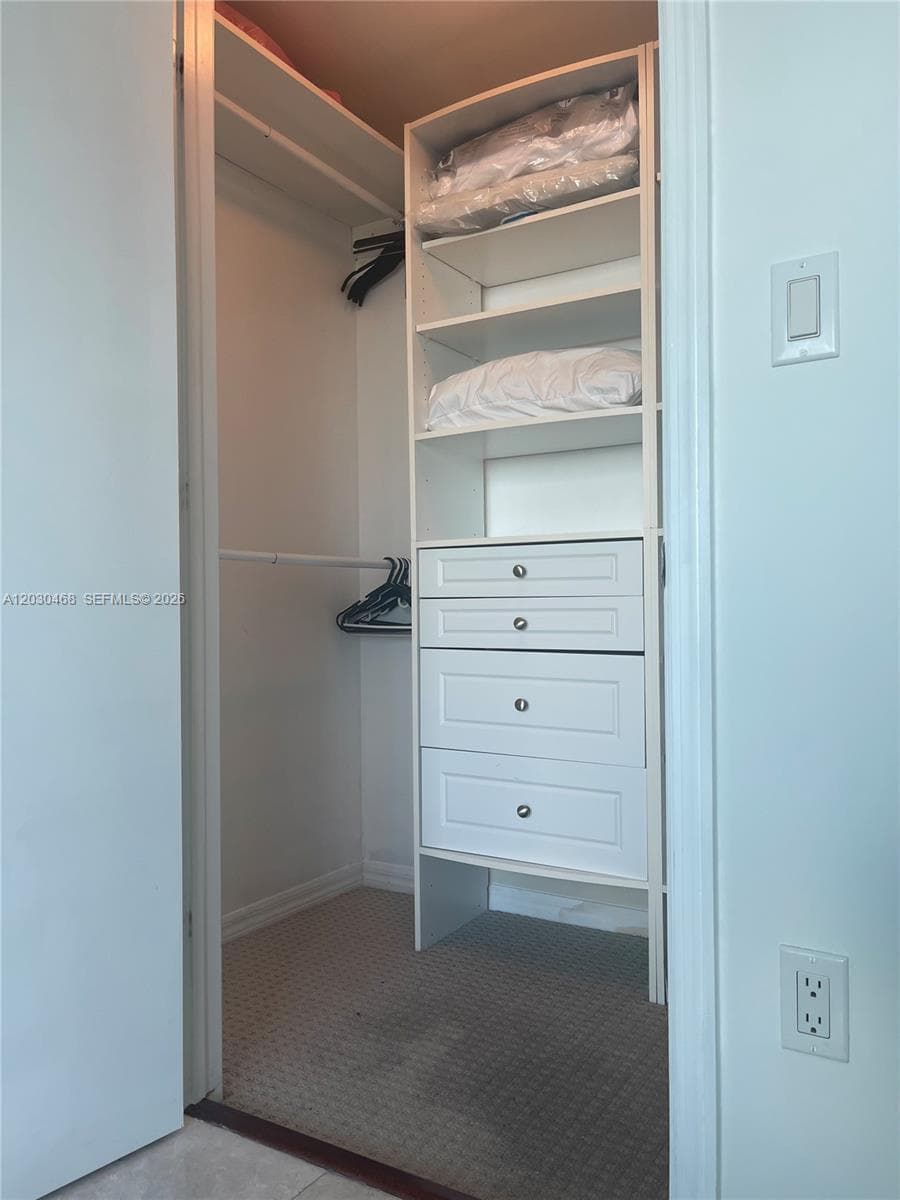 500 Brickell Ave # 3105, Miami FL 33131 — 23