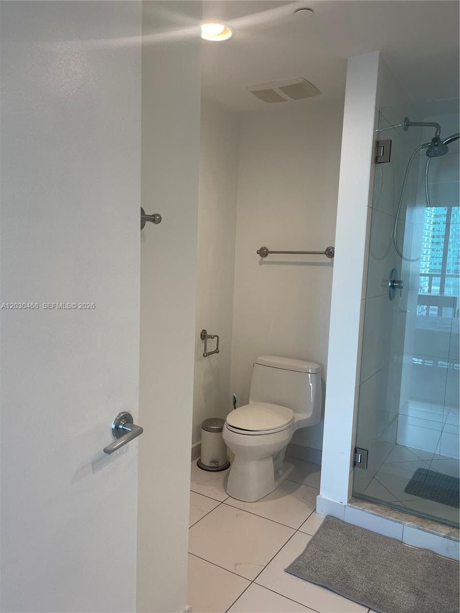 500 Brickell Ave # 3105, Miami FL 33131 — 27