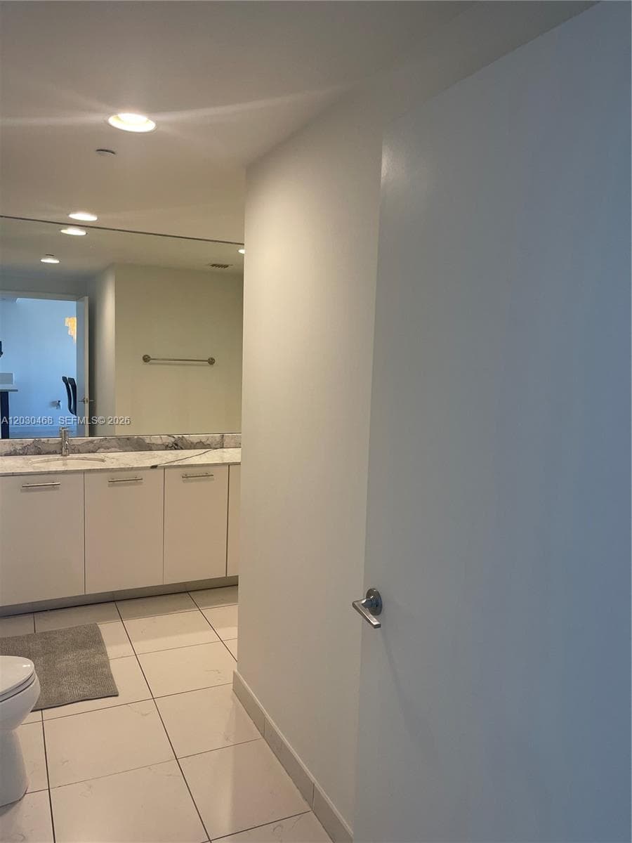 500 Brickell Ave # 3105, Miami FL 33131 — 28