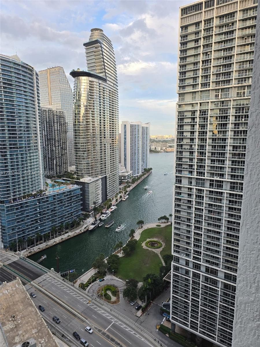 500 Brickell Ave # 3105, Miami FL 33131 — 30