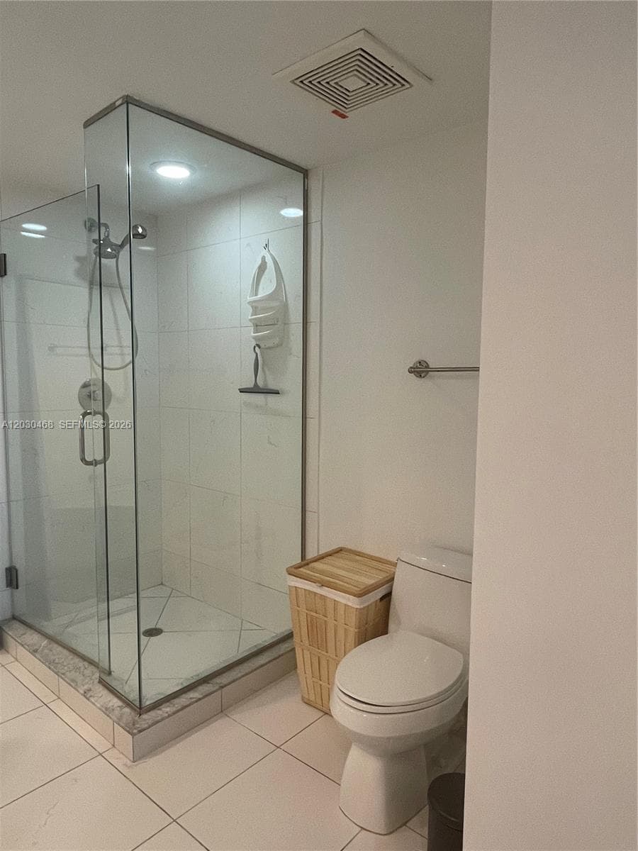 500 Brickell Ave # 3105, Miami FL 33131 — 18
