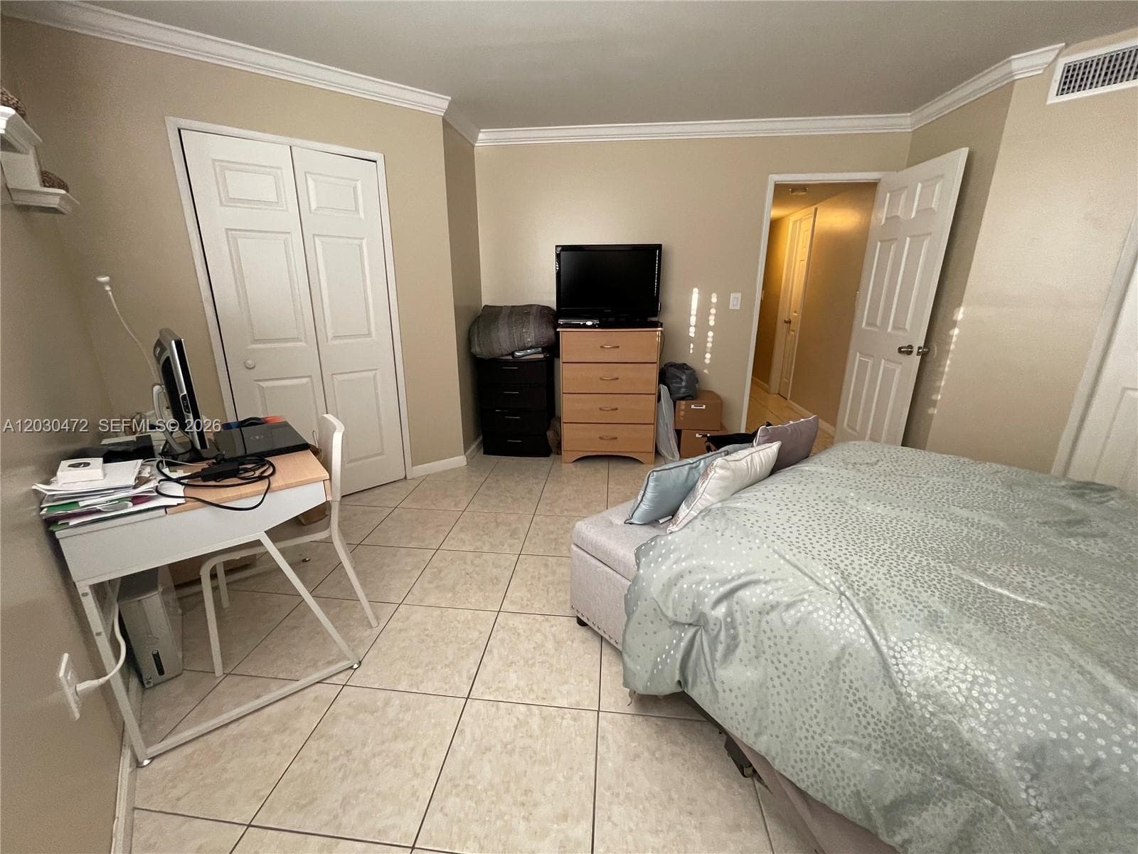 9711 Fontainebleau Blvd # D203, Miami FL 33172 — 17