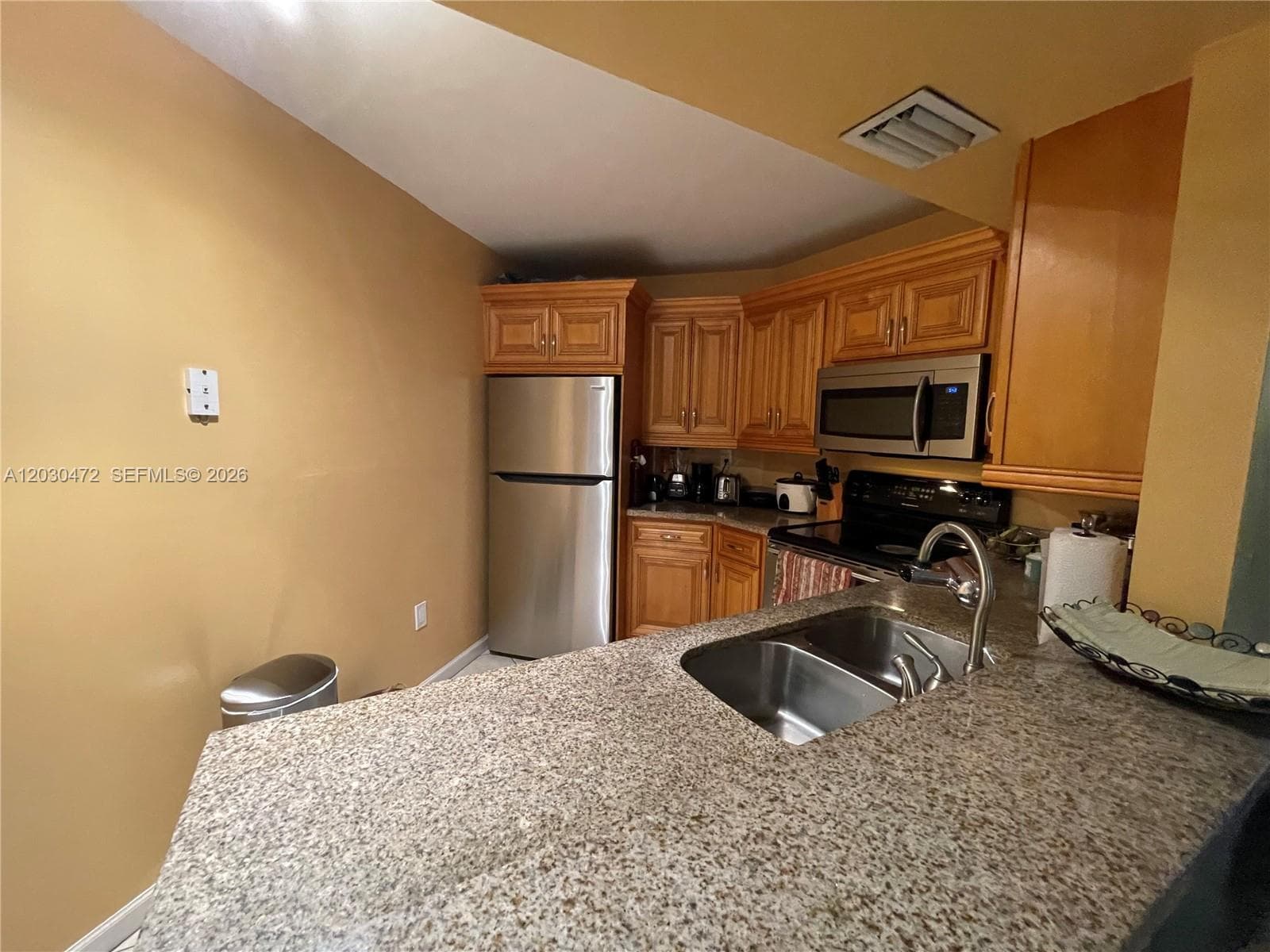 9711 Fontainebleau Blvd # D203, Miami FL 33172 — 7