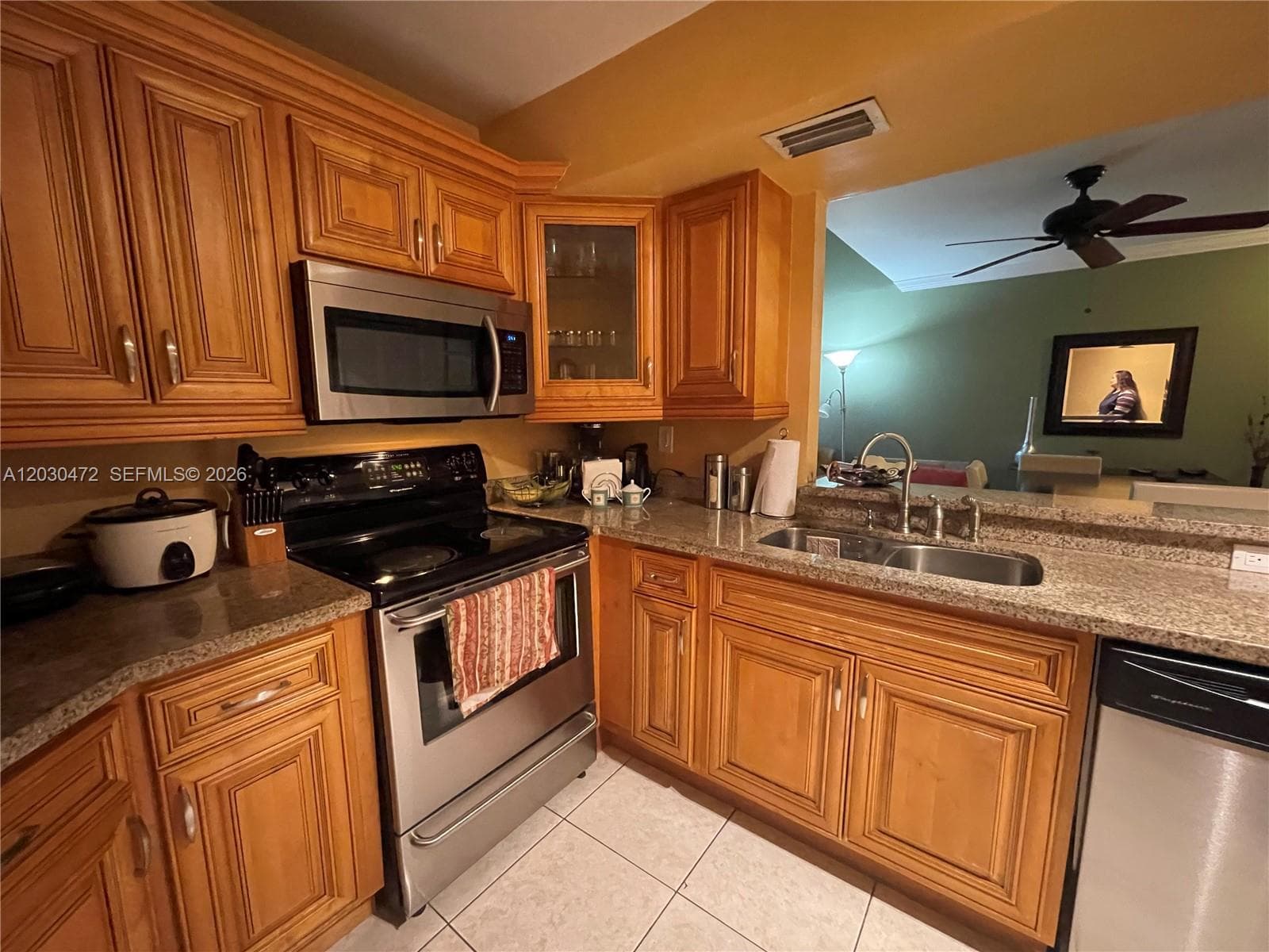 9711 Fontainebleau Blvd # D203, Miami FL 33172 — 10