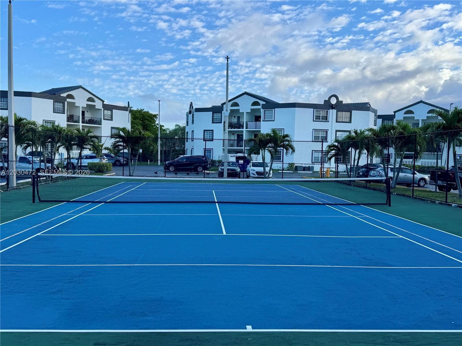 9711 Fontainebleau Blvd # D203, Miami FL 33172 — 33