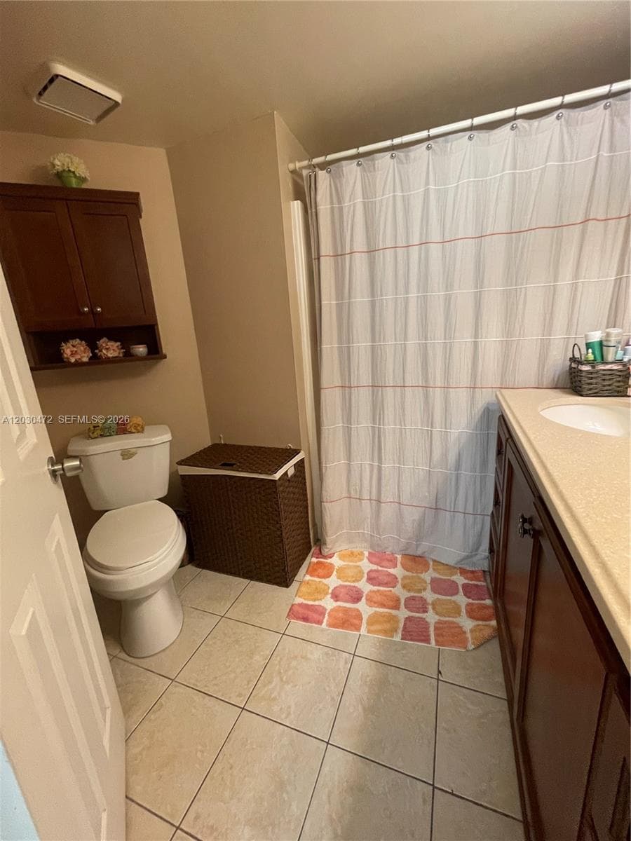 9711 Fontainebleau Blvd # D203, Miami FL 33172 — 19