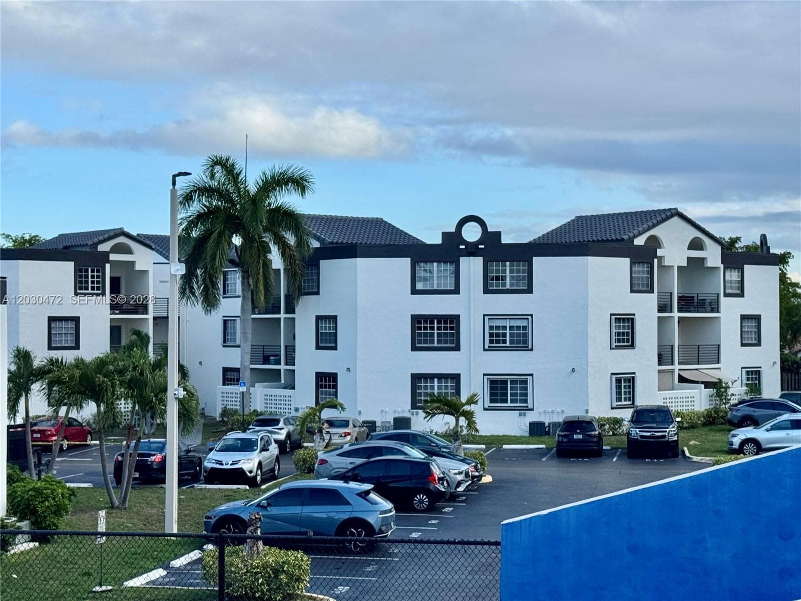 9711 Fontainebleau Blvd # D203, Miami FL 33172 — 44