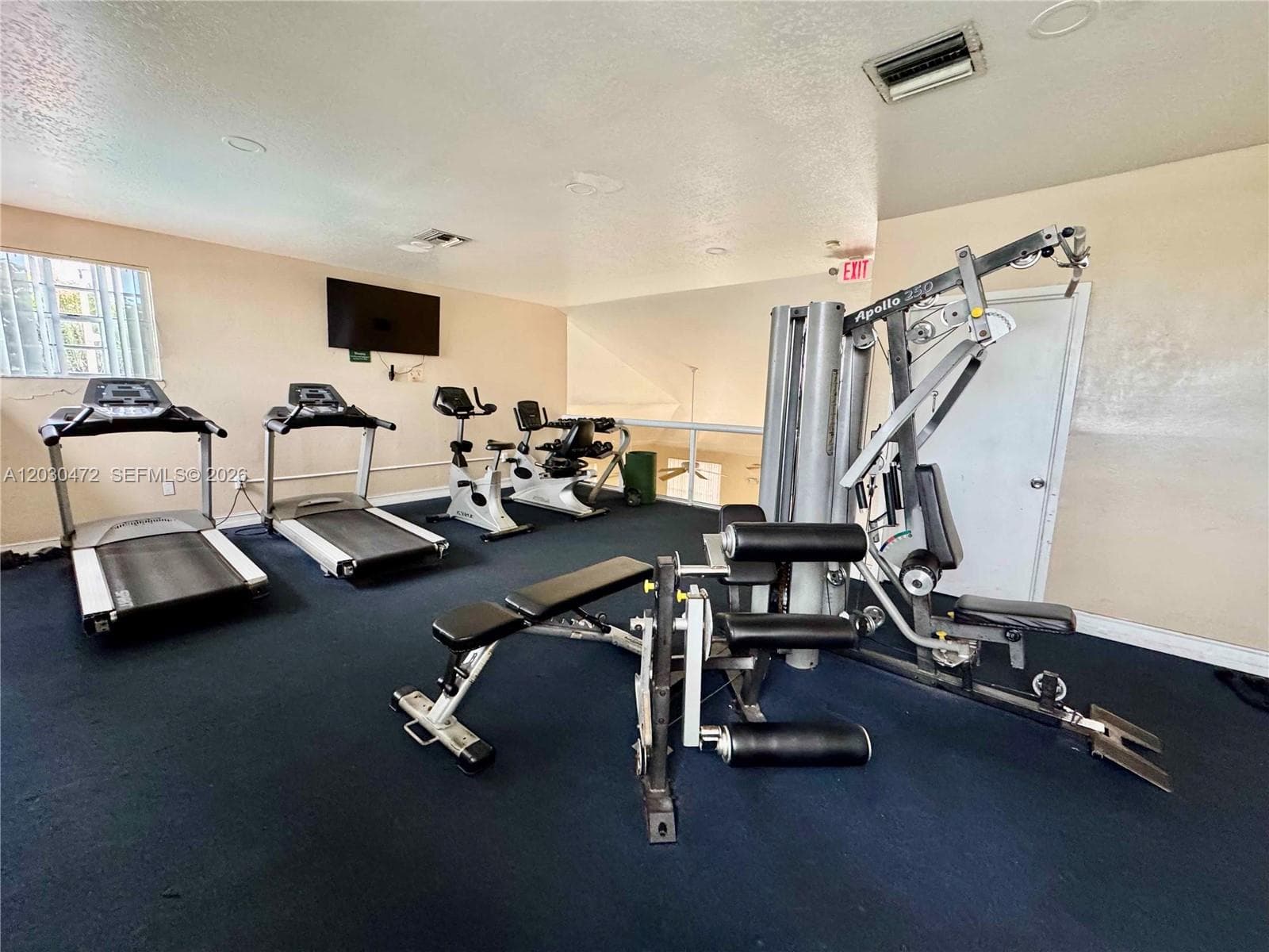 9711 Fontainebleau Blvd # D203, Miami FL 33172 — 40