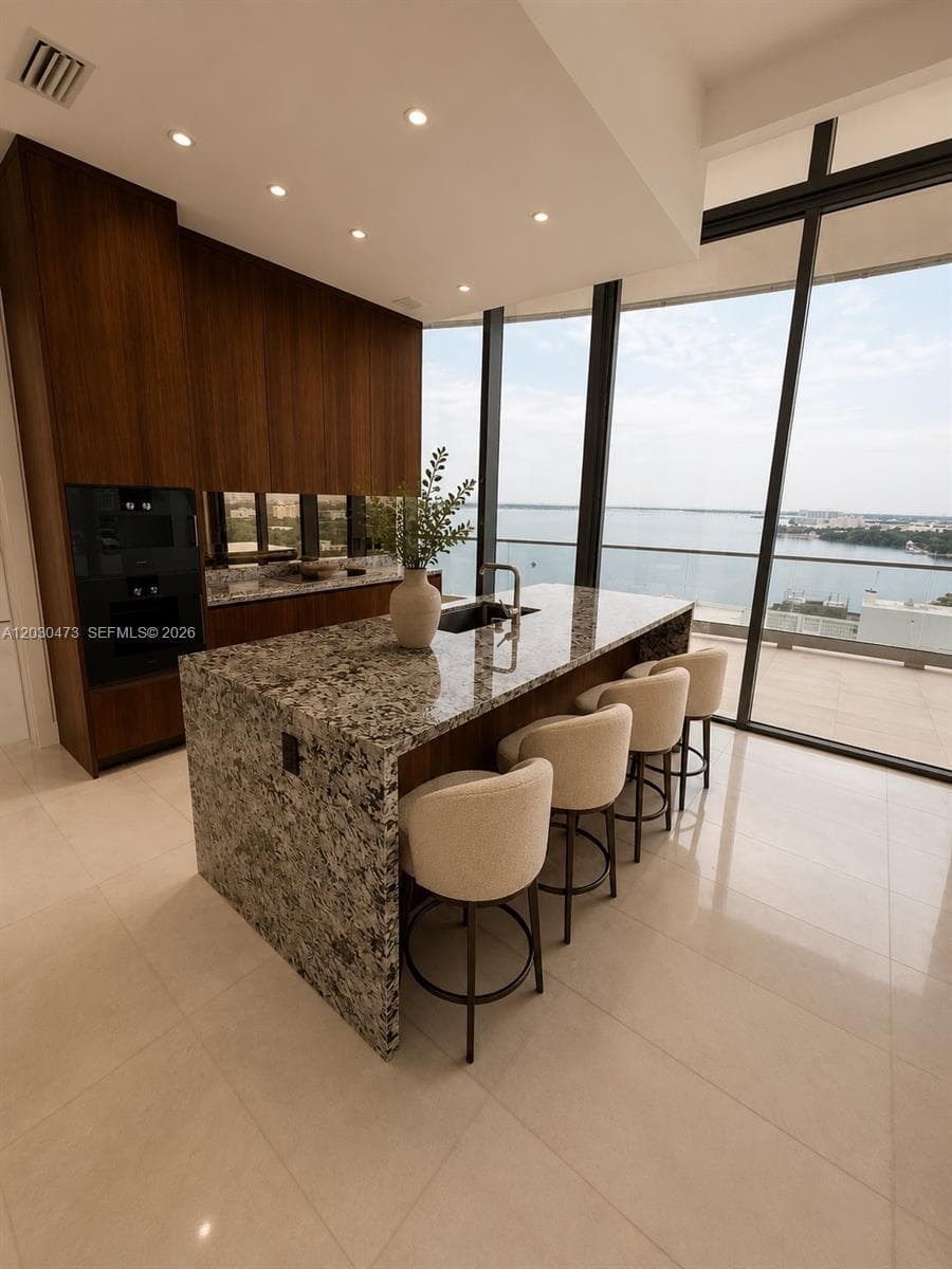 175 SE 25th rd # 1503, Miami FL 33129 — 5