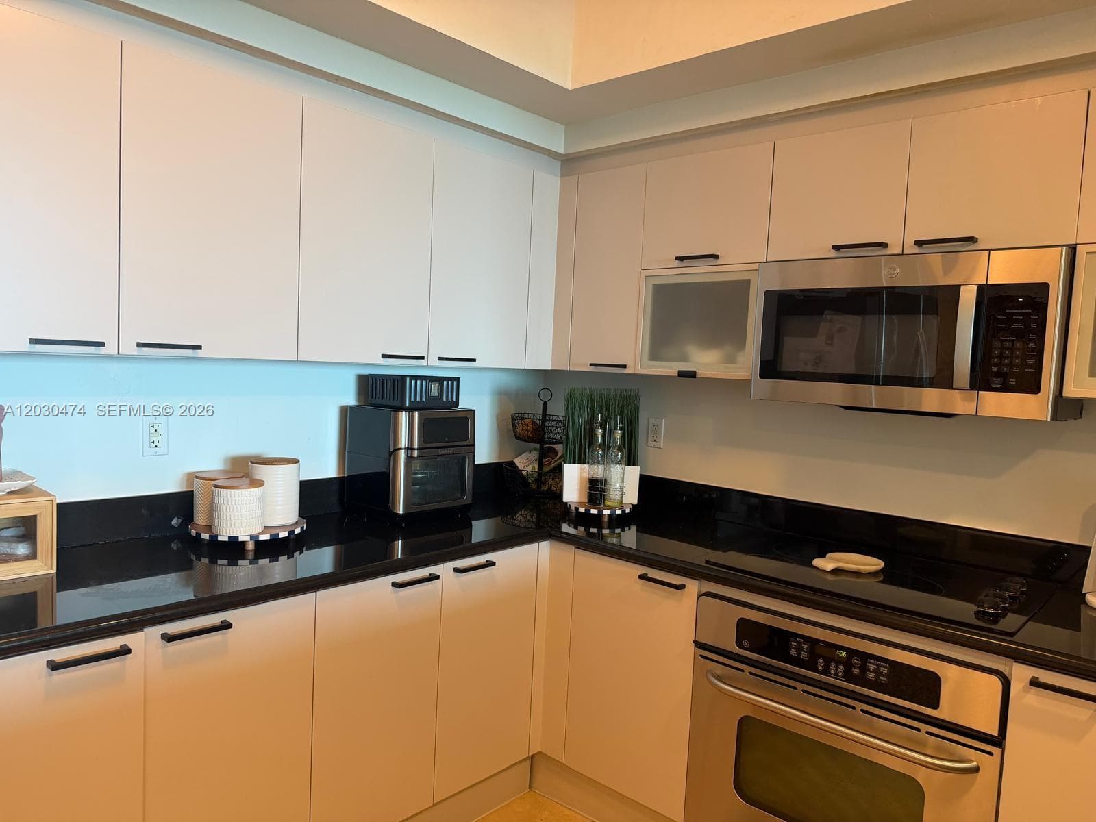 14951 Royal Oaks Ln # 2001, Miami FL 33181 — 22