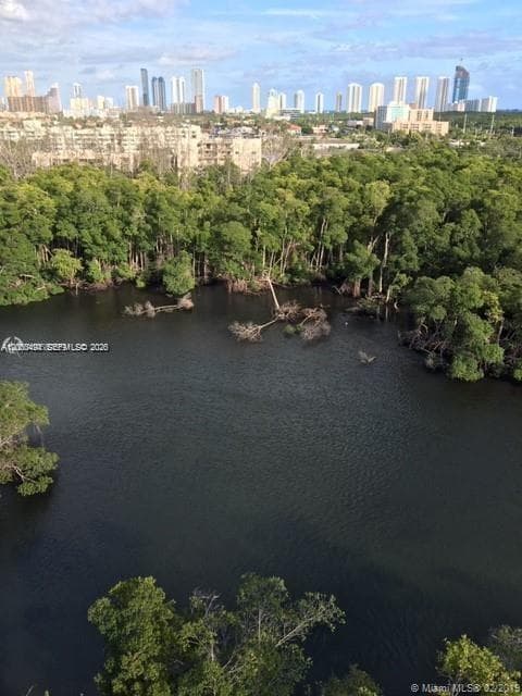 16385 Biscayne Blvd # 621, North Miami Beach FL 33160 — 23