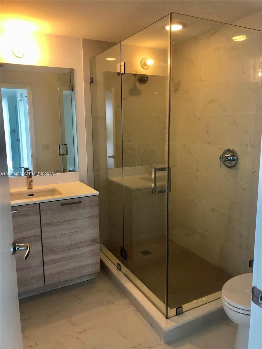 16385 Biscayne Blvd # 621, North Miami Beach FL 33160 — 13
