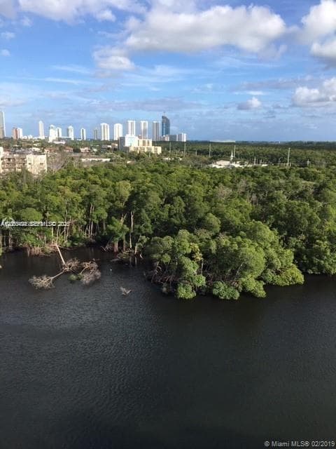 16385 Biscayne Blvd # 621, North Miami Beach FL 33160 — 24