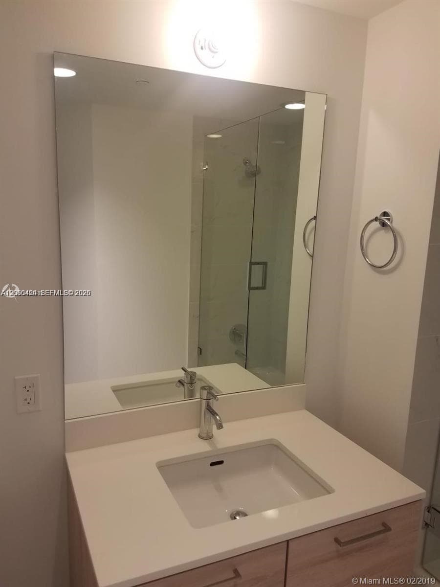 16385 Biscayne Blvd # 621, North Miami Beach FL 33160 — 10