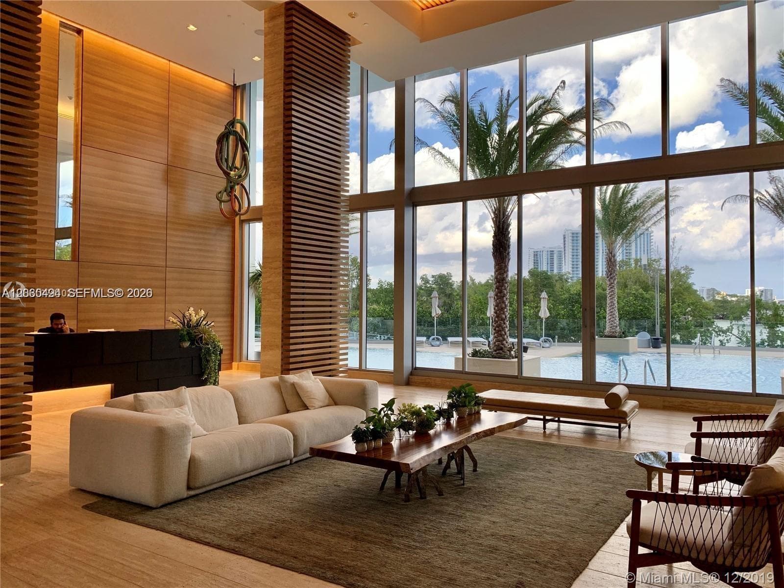 16385 Biscayne Blvd # 621, North Miami Beach FL 33160 — 33