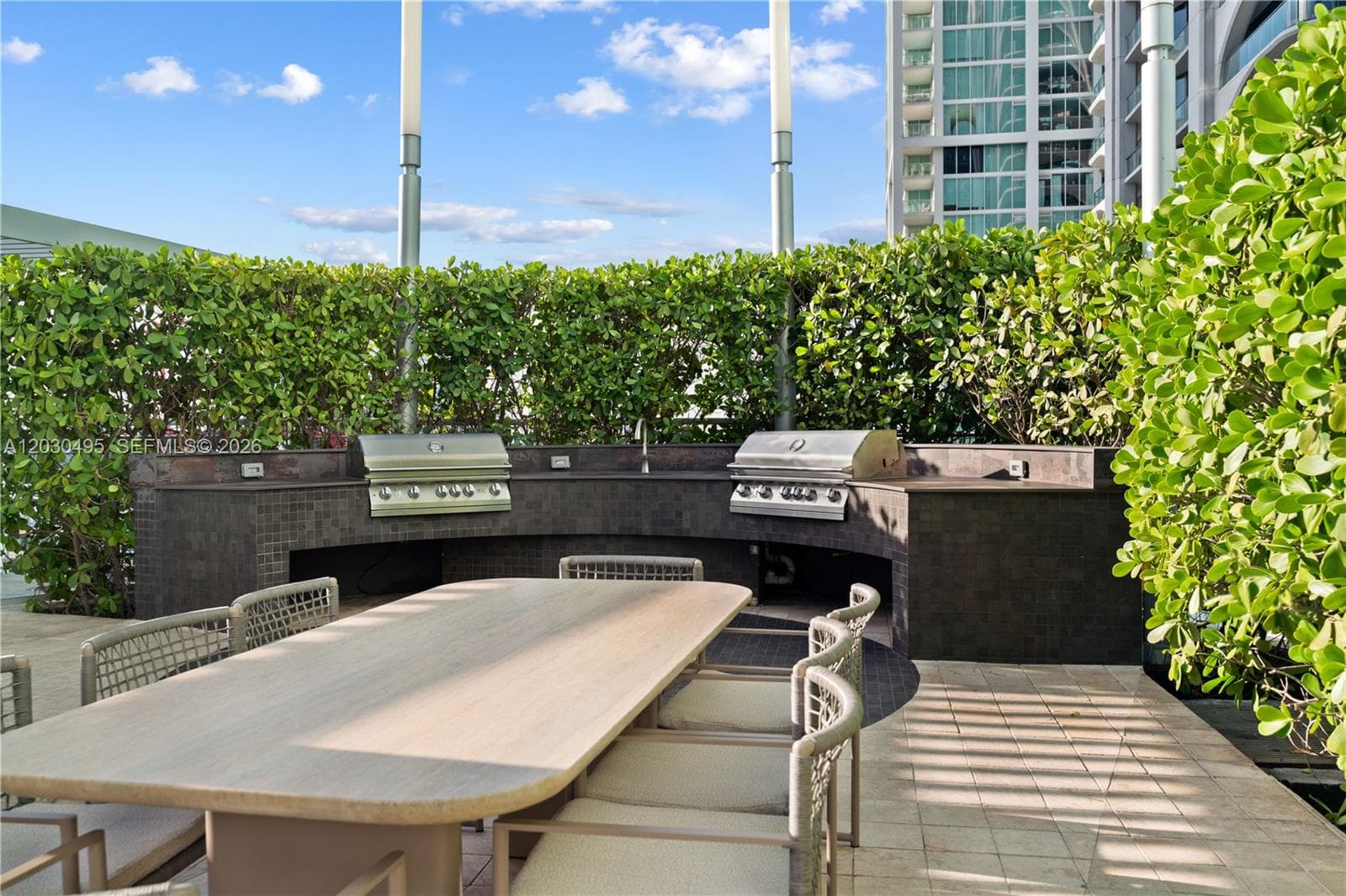 900 Biscayne Blvd, Miami FL 33132 — 46