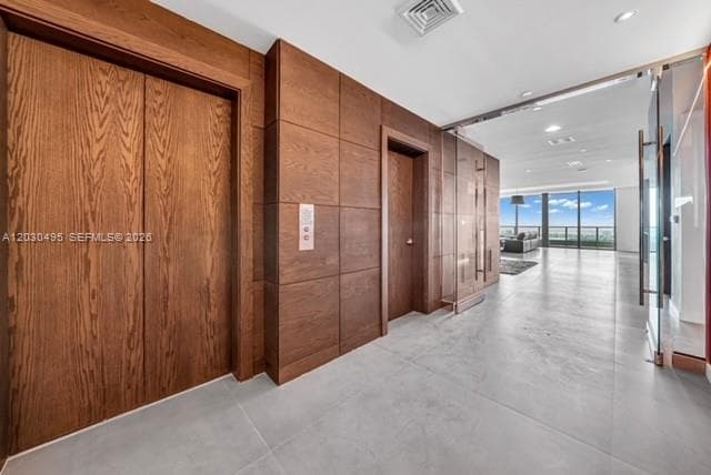 900 Biscayne Blvd, Miami FL 33132 — 7