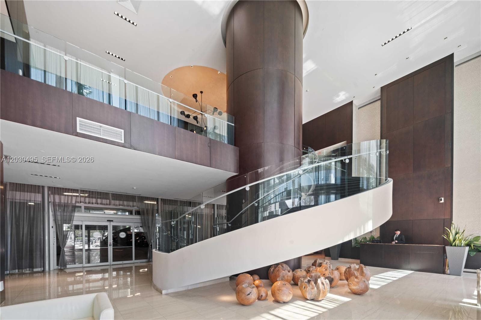 900 Biscayne Blvd, Miami FL 33132 — 37