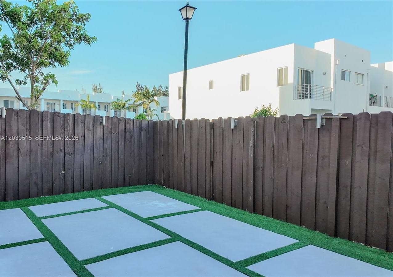 7221 NW 103rd Path, Doral FL 33178 — 43