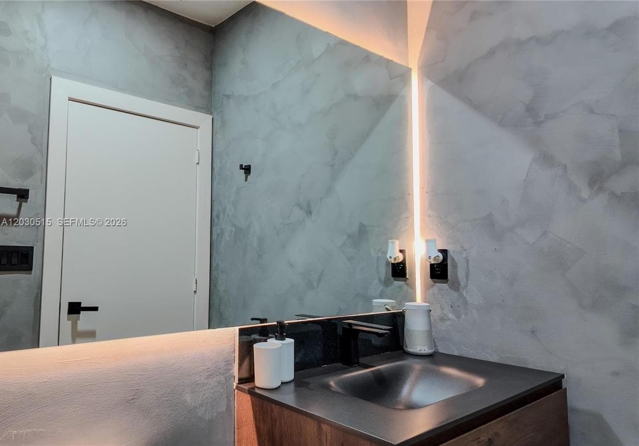7221 NW 103rd Path, Doral FL 33178 — 30