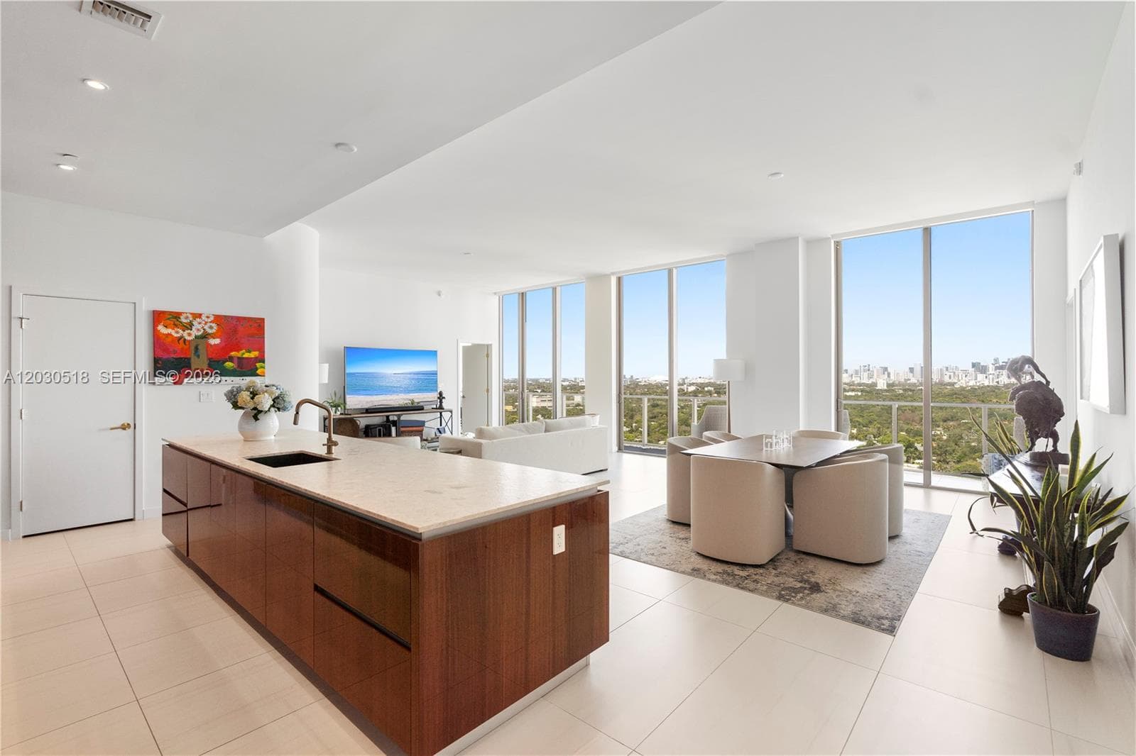 2678 Tigertail Ave, Miami FL 33133 — 2